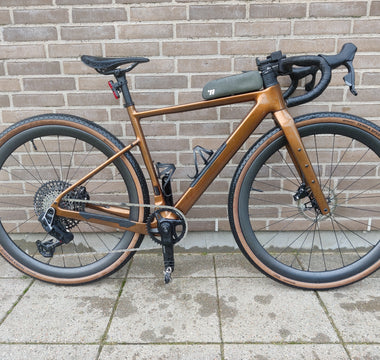 Why Carbon Gravel Framesets Are Ideal for Off-Road Cyclists?