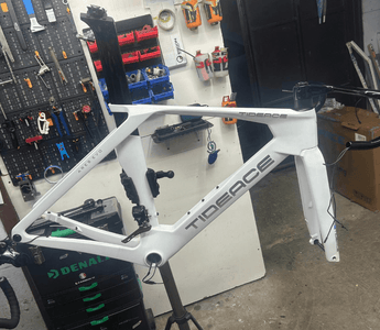 carbon disc brake road bike frame