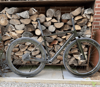 How Much Should a Road Bike Weigh: Expert Insights