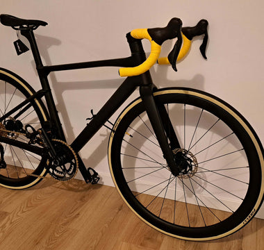 ultralight road bike